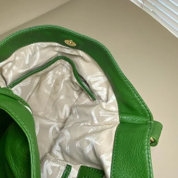 🎉HP🎉Michael Kors purse - Picture 11 of 16